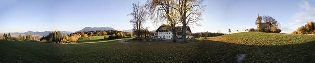 Berggasthof Johannishögl im Herbst